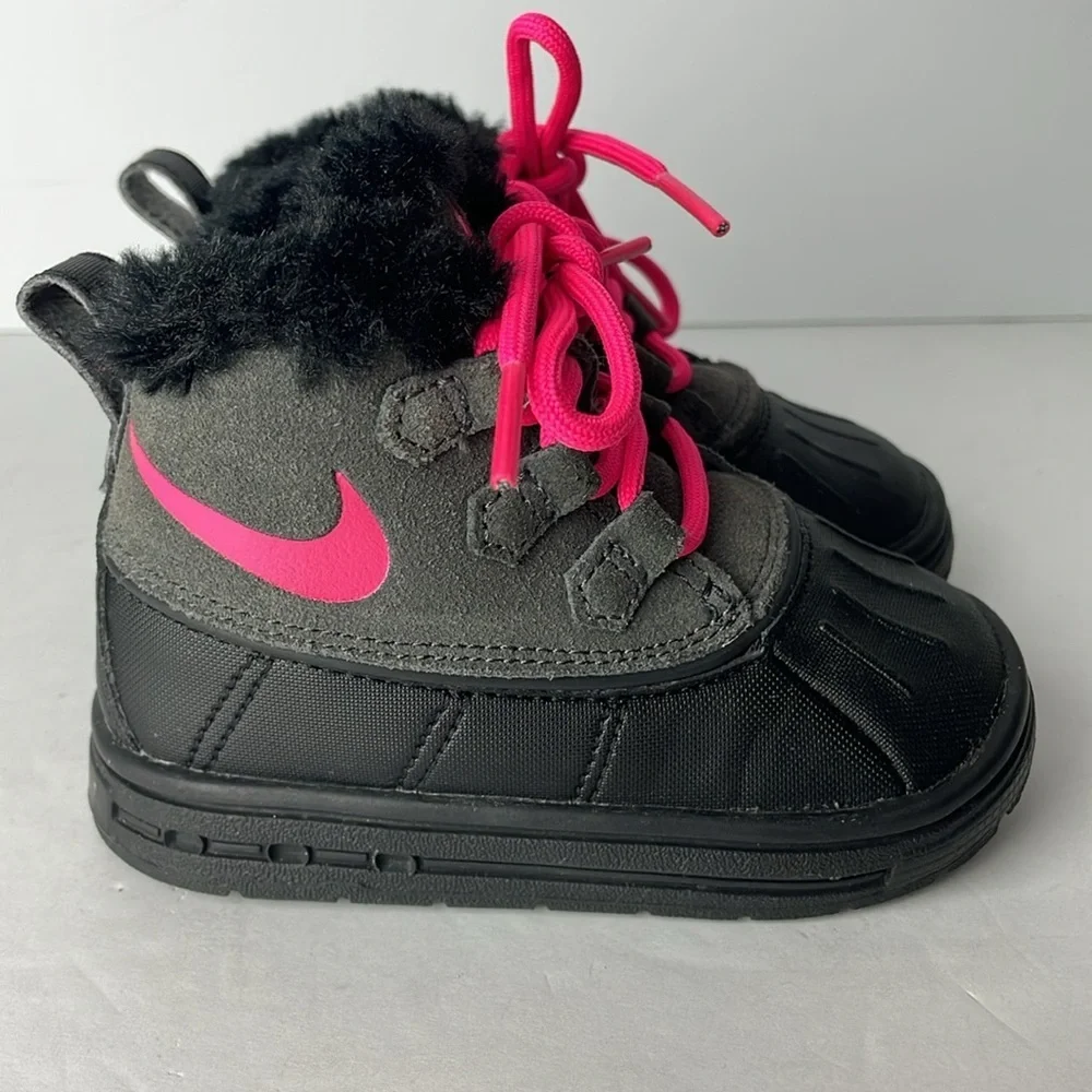 Nike Woodside Chukka Finish Line 2 Boots